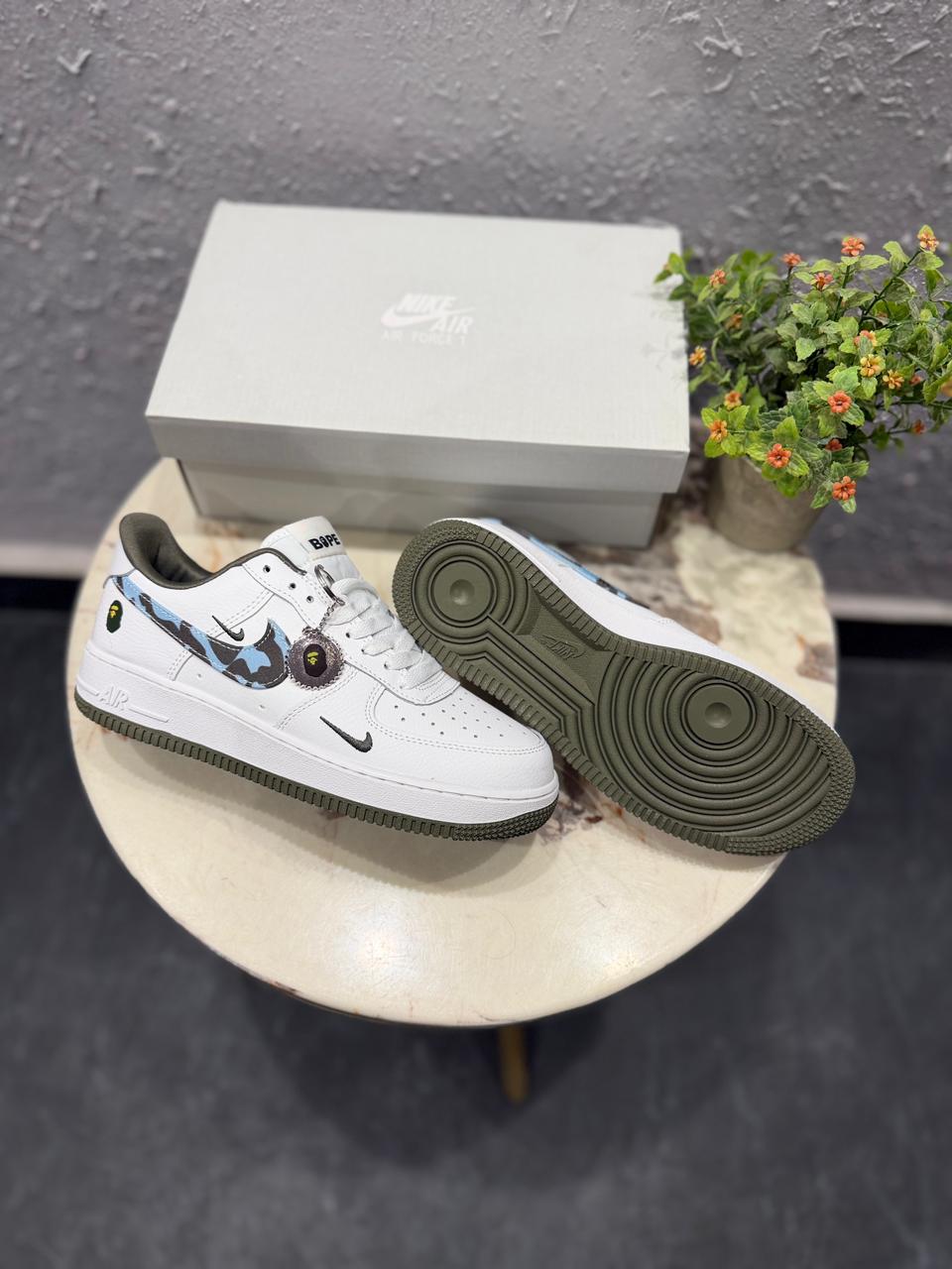 NIKE AIRFORCE